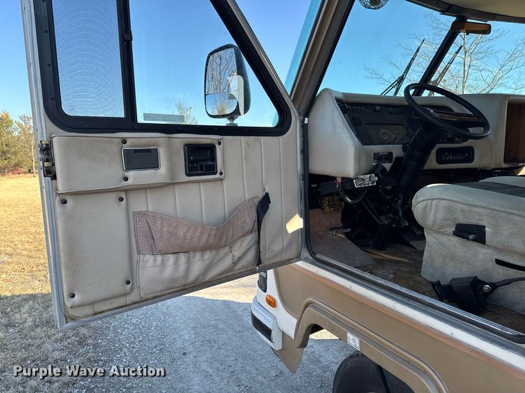 image for item EM3585 1991 Holiday Rambler Aluma Lite RV