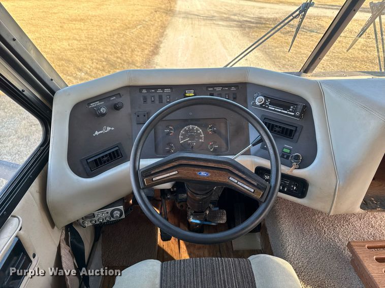 image for item EM3585 1991 Holiday Rambler Aluma Lite RV