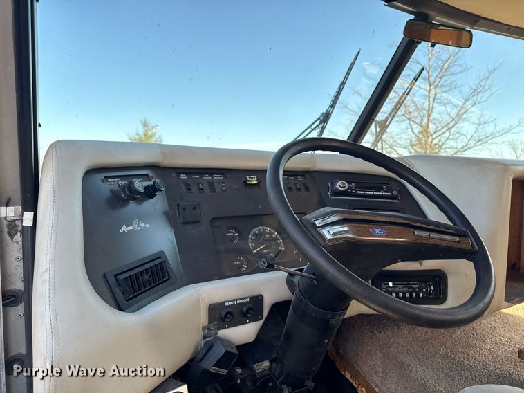 image for item EM3585 1991 Holiday Rambler Aluma Lite RV