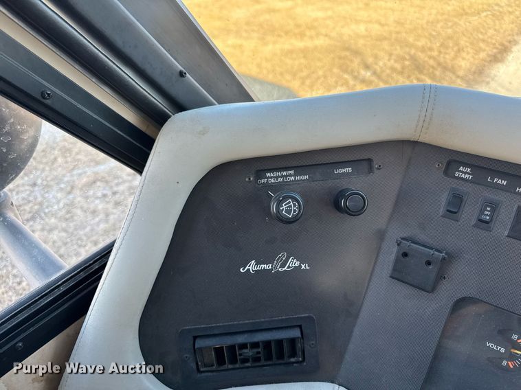 image for item EM3585 1991 Holiday Rambler Aluma Lite RV