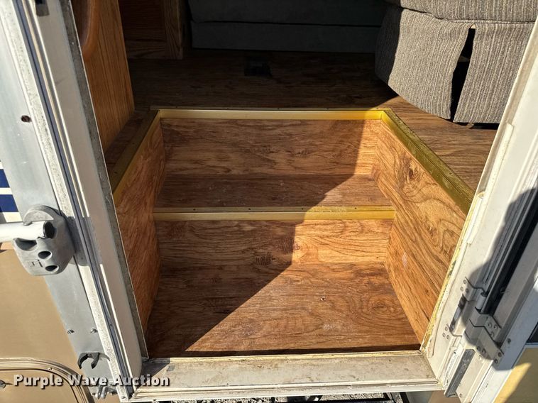 image for item EM3585 1991 Holiday Rambler Aluma Lite RV