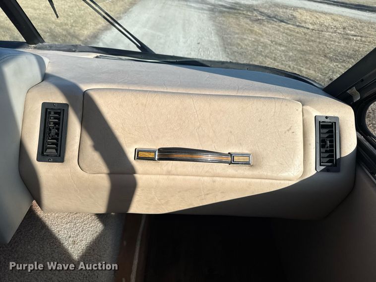 image for item EM3585 1991 Holiday Rambler Aluma Lite RV