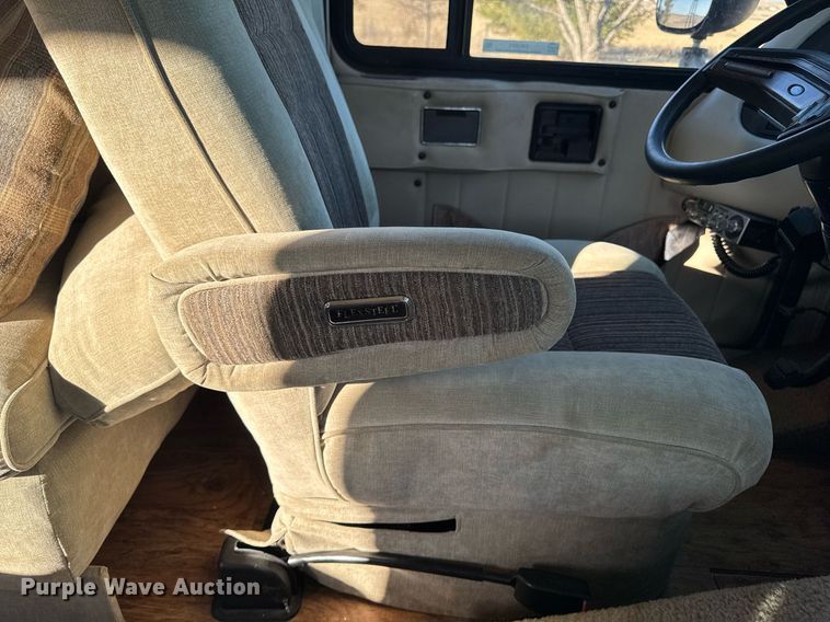 image for item EM3585 1991 Holiday Rambler Aluma Lite RV