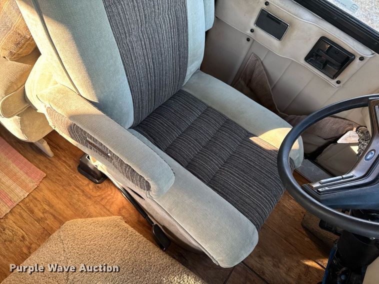 image for item EM3585 1991 Holiday Rambler Aluma Lite RV