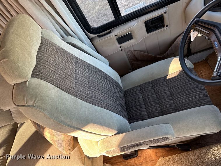 image for item EM3585 1991 Holiday Rambler Aluma Lite RV