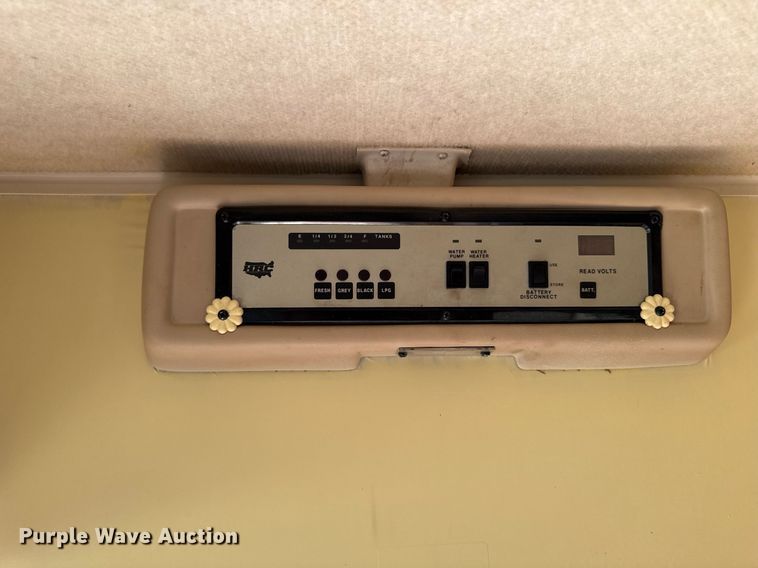 image for item EM3585 1991 Holiday Rambler Aluma Lite RV