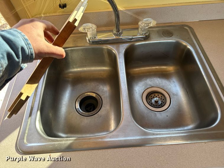 image for item EM3585 1991 Holiday Rambler Aluma Lite RV