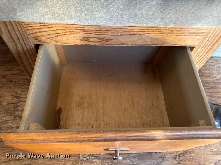 image for item EM3585 1991 Holiday Rambler Aluma Lite RV