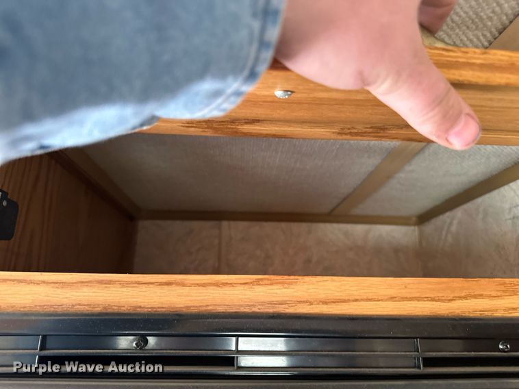 image for item EM3585 1991 Holiday Rambler Aluma Lite RV