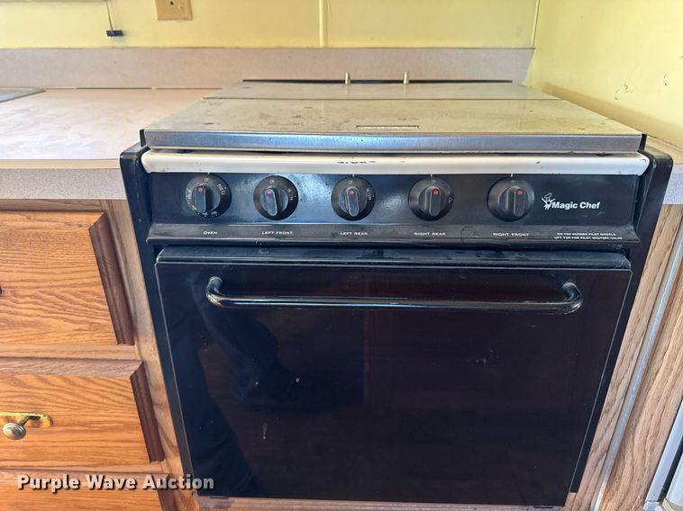 image for item EM3585 1991 Holiday Rambler Aluma Lite RV