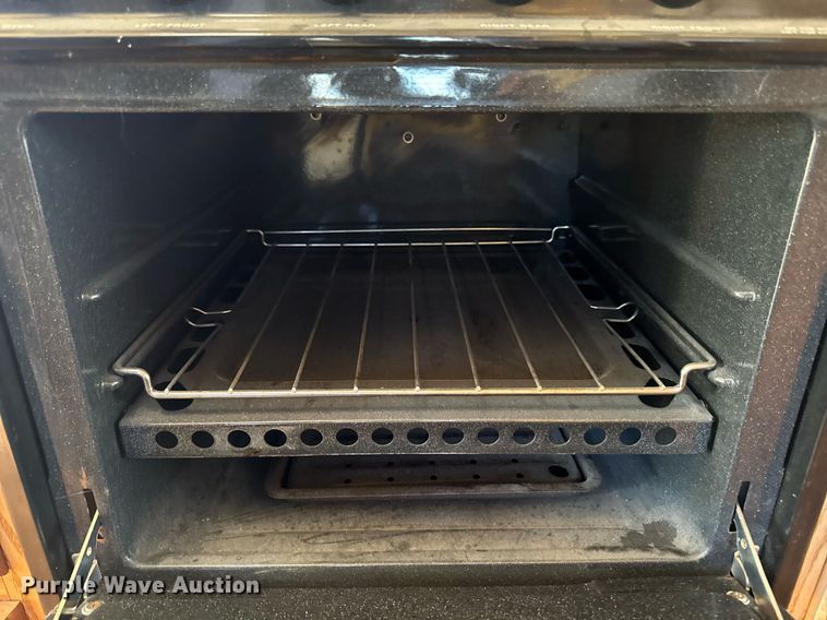 image for item EM3585 1991 Holiday Rambler Aluma Lite RV