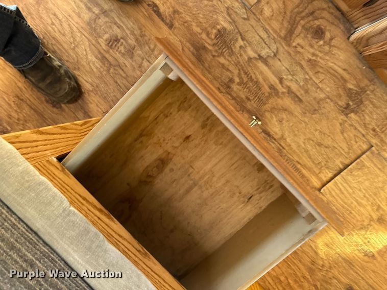 image for item EM3585 1991 Holiday Rambler Aluma Lite RV