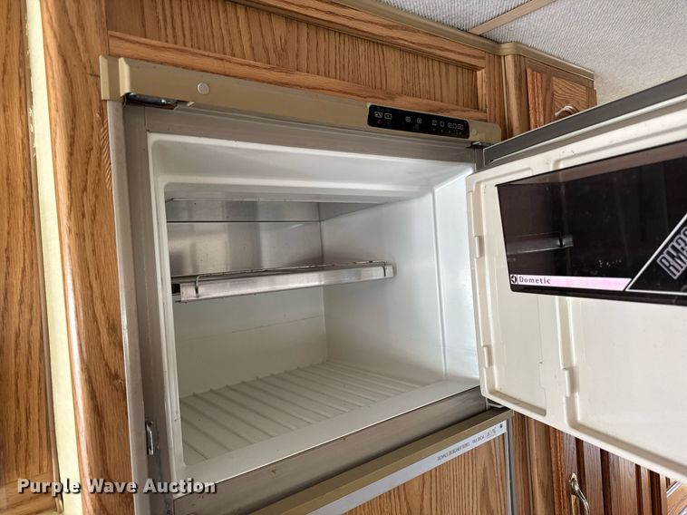 image for item EM3585 1991 Holiday Rambler Aluma Lite RV