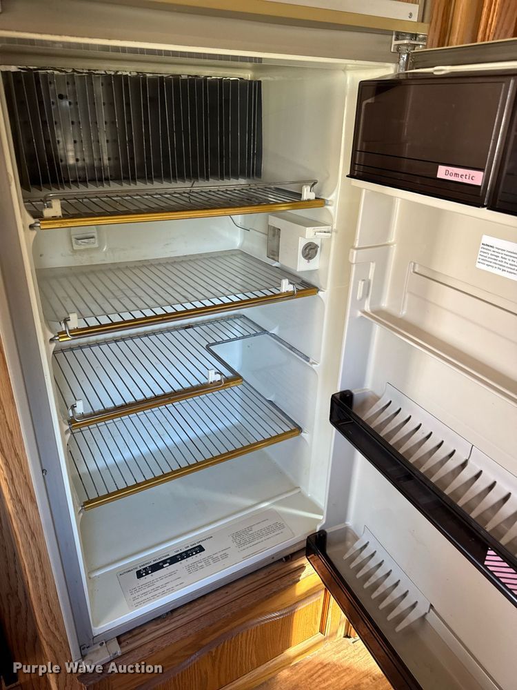 image for item EM3585 1991 Holiday Rambler Aluma Lite RV