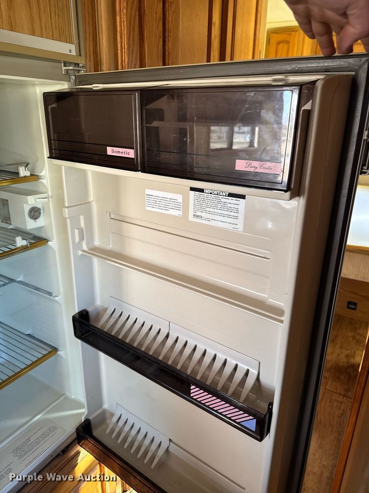 image for item EM3585 1991 Holiday Rambler Aluma Lite RV