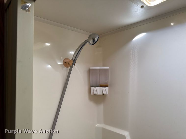 image for item EM3585 1991 Holiday Rambler Aluma Lite RV