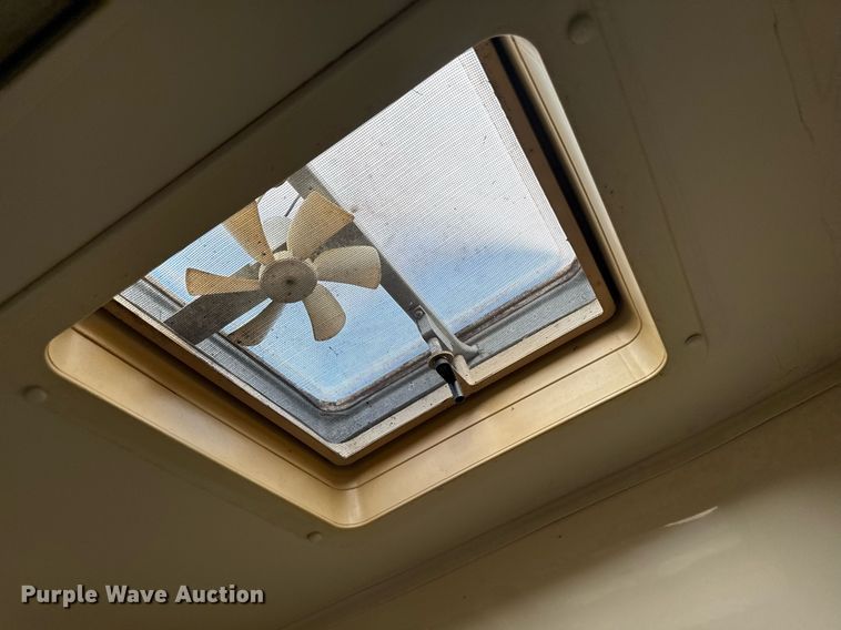 image for item EM3585 1991 Holiday Rambler Aluma Lite RV