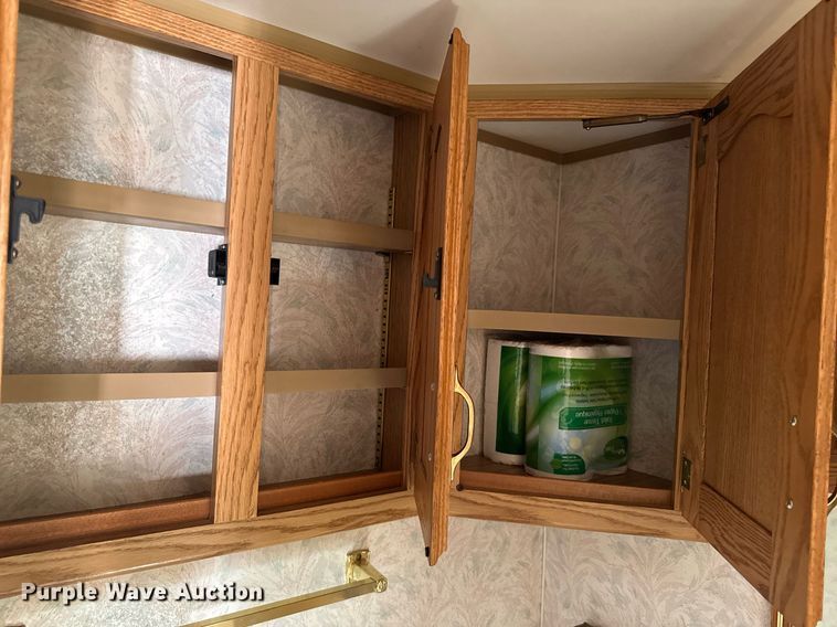 image for item EM3585 1991 Holiday Rambler Aluma Lite RV