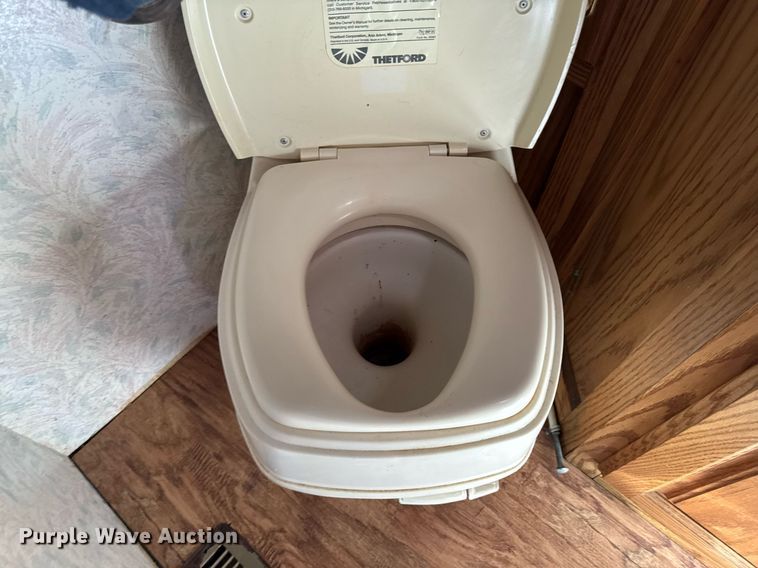 image for item EM3585 1991 Holiday Rambler Aluma Lite RV