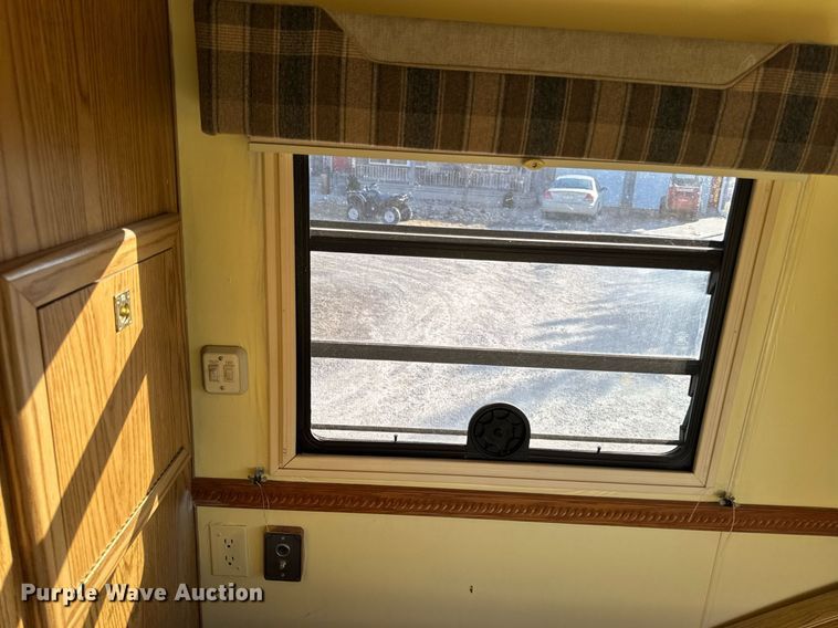 image for item EM3585 1991 Holiday Rambler Aluma Lite RV