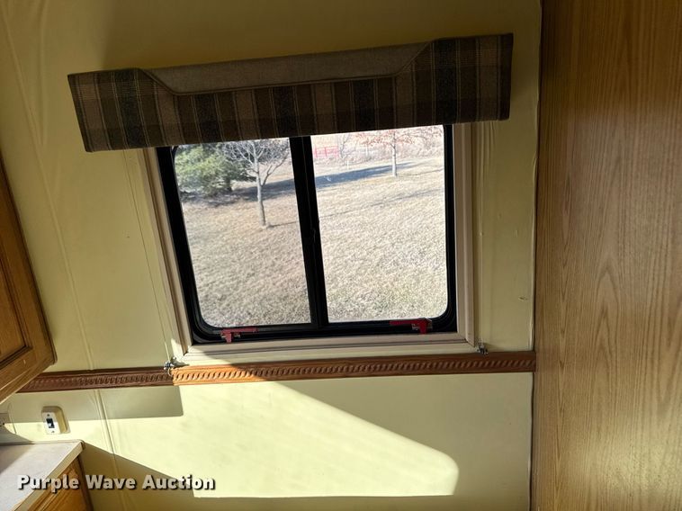 image for item EM3585 1991 Holiday Rambler Aluma Lite RV