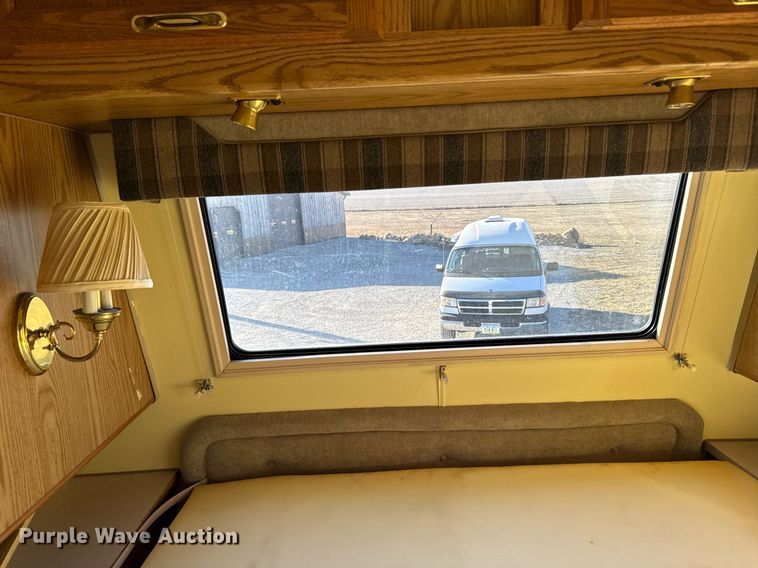 image for item EM3585 1991 Holiday Rambler Aluma Lite RV