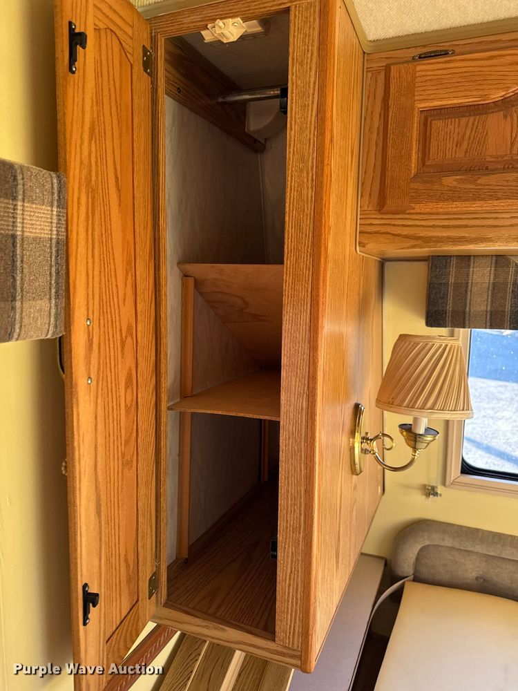 image for item EM3585 1991 Holiday Rambler Aluma Lite RV