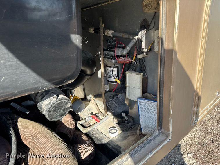 image for item EM3585 1991 Holiday Rambler Aluma Lite RV