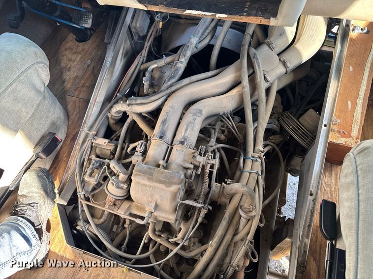 image for item EM3585 1991 Holiday Rambler Aluma Lite RV