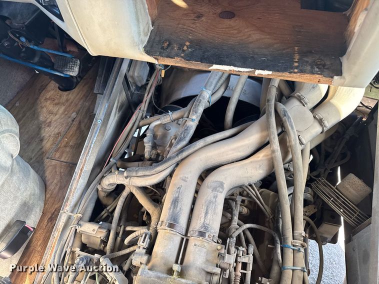 image for item EM3585 1991 Holiday Rambler Aluma Lite RV