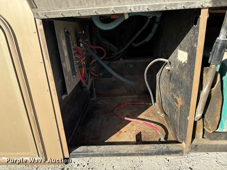 image for item EM3585 1991 Holiday Rambler Aluma Lite RV