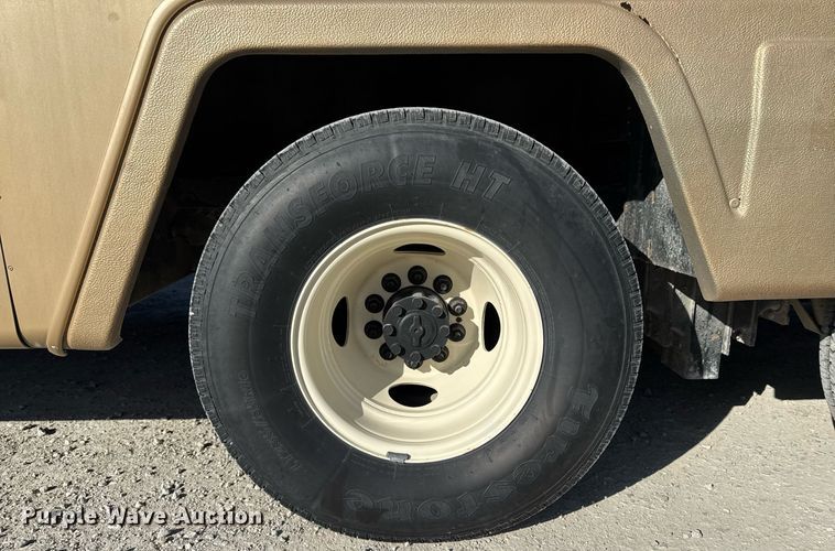 image for item EM3585 1991 Holiday Rambler Aluma Lite RV