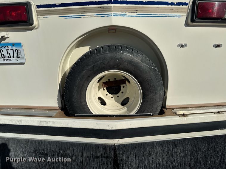 image for item EM3585 1991 Holiday Rambler Aluma Lite RV