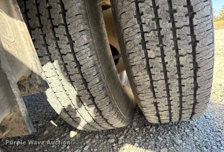 image for item EM3585 1991 Holiday Rambler Aluma Lite RV