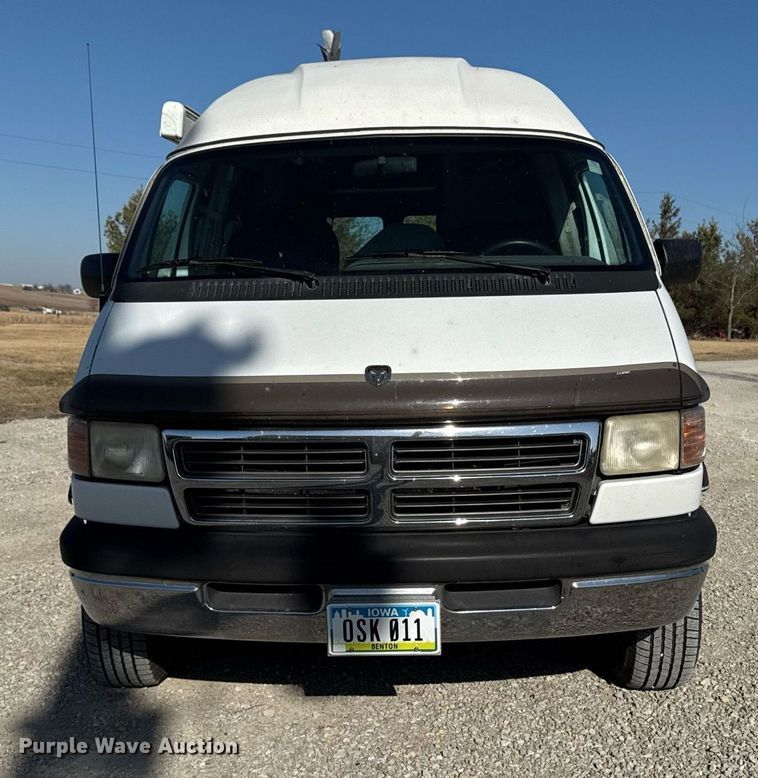 image for item EM3586 1997 Xplorer MUR-VAN HT RV