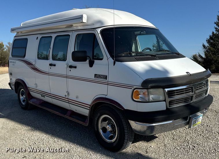 image for item EM3586 1997 Xplorer MUR-VAN HT RV