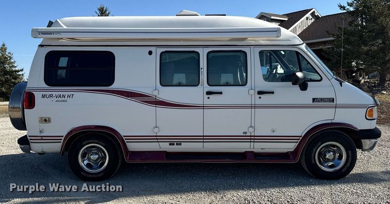 image for item EM3586 1997 Xplorer MUR-VAN HT RV