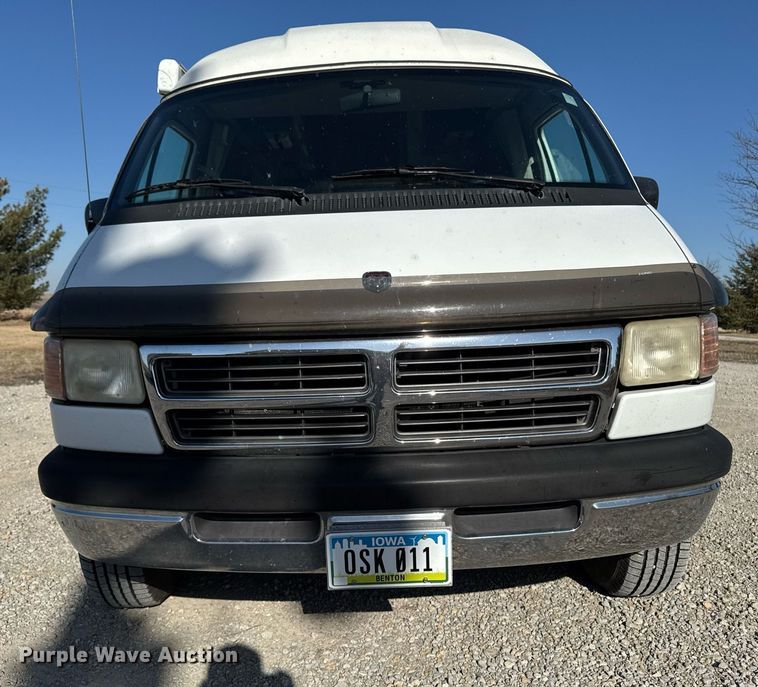 image for item EM3586 1997 Xplorer MUR-VAN HT RV