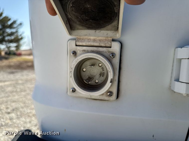 image for item EM3586 1997 Xplorer MUR-VAN HT RV