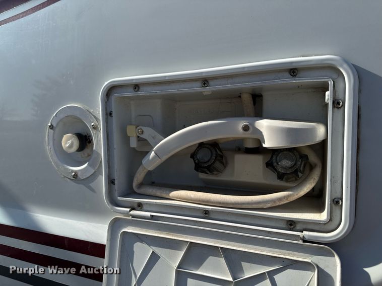 image for item EM3586 1997 Xplorer MUR-VAN HT RV