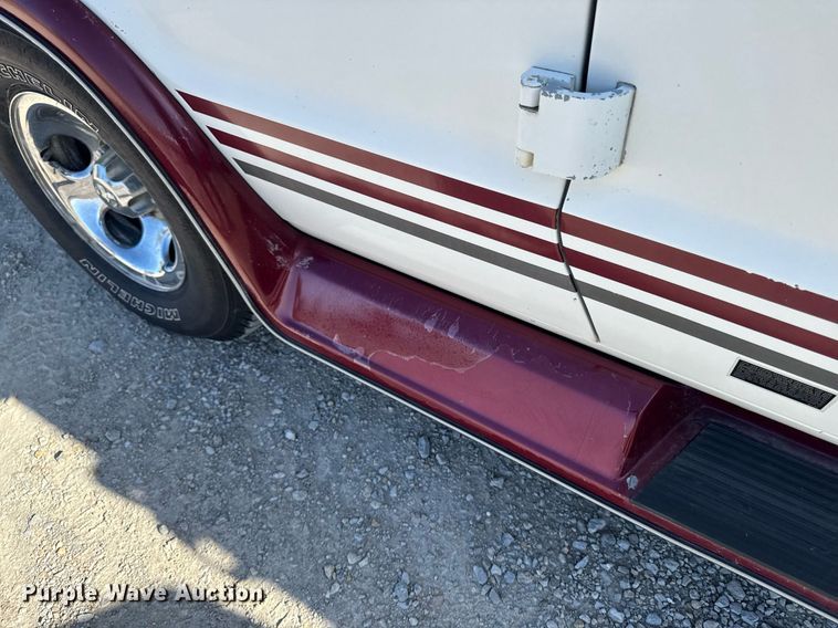 image for item EM3586 1997 Xplorer MUR-VAN HT RV