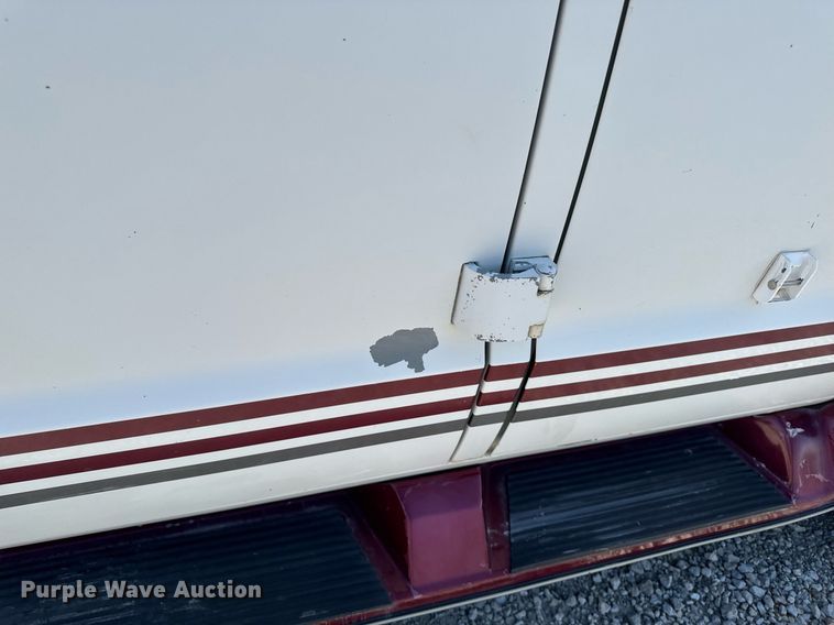 image for item EM3586 1997 Xplorer MUR-VAN HT RV