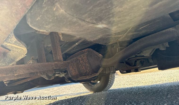 image for item EM3586 1997 Xplorer MUR-VAN HT RV