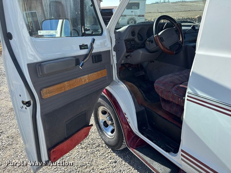 image for item EM3586 1997 Xplorer MUR-VAN HT RV