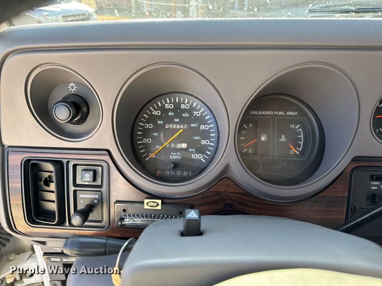 image for item EM3586 1997 Xplorer MUR-VAN HT RV