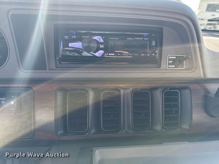 image for item EM3586 1997 Xplorer MUR-VAN HT RV