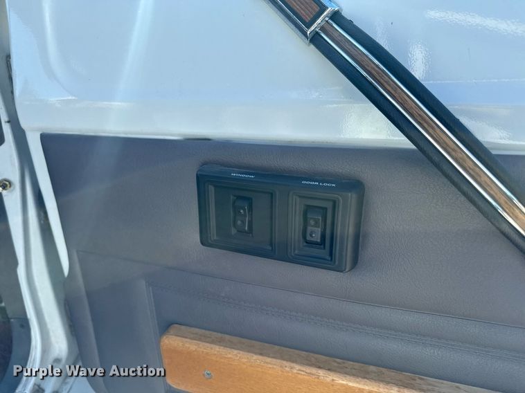 image for item EM3586 1997 Xplorer MUR-VAN HT RV