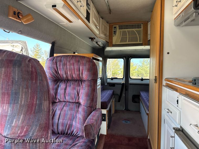 image for item EM3586 1997 Xplorer MUR-VAN HT RV