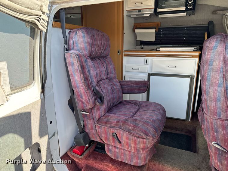 image for item EM3586 1997 Xplorer MUR-VAN HT RV