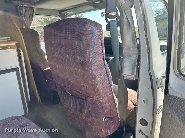 image for item EM3586 1997 Xplorer MUR-VAN HT RV